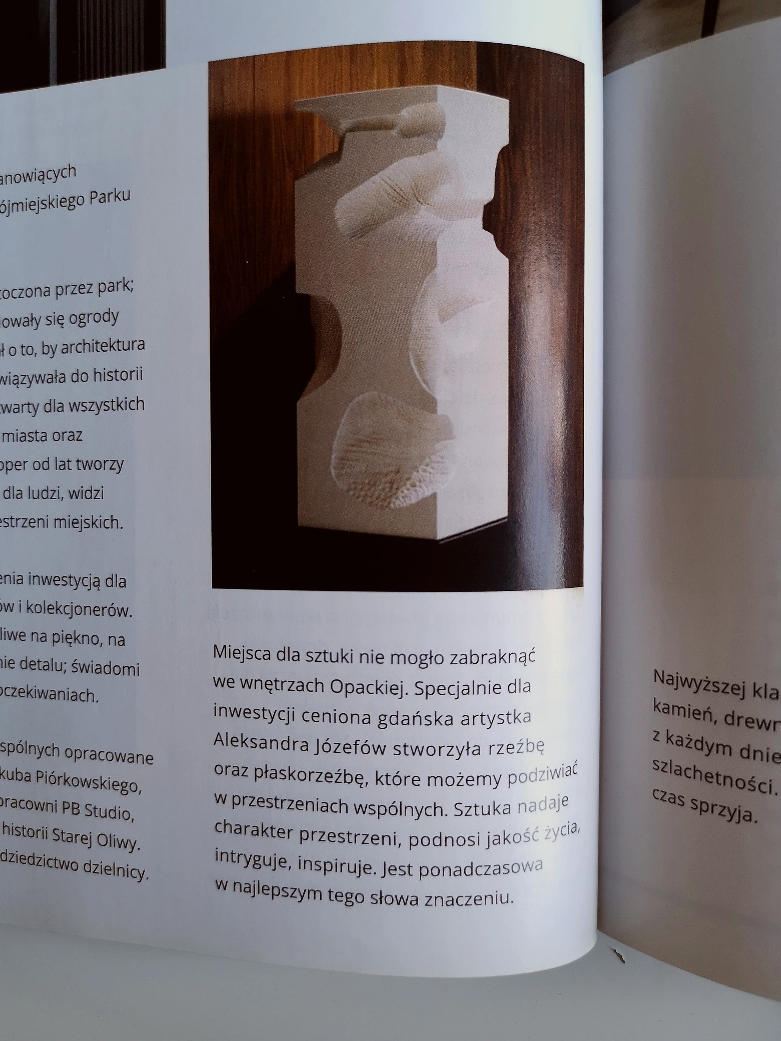 VOGUE LIVING POLSKA 1/2022 — SPREAD
